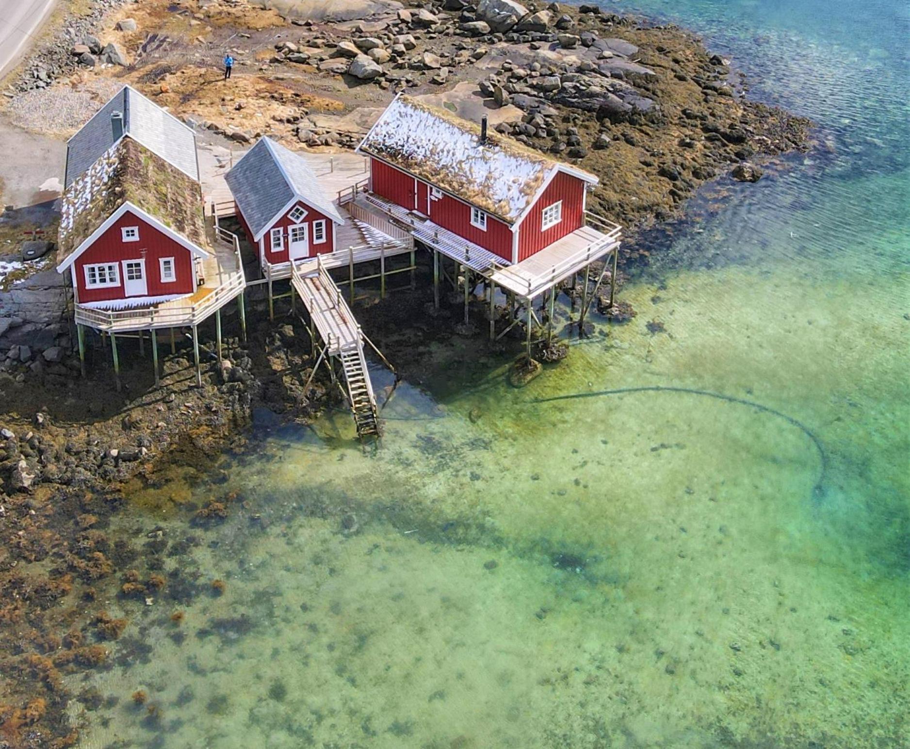 Valen Cabins In Рейне Экстерьер фото